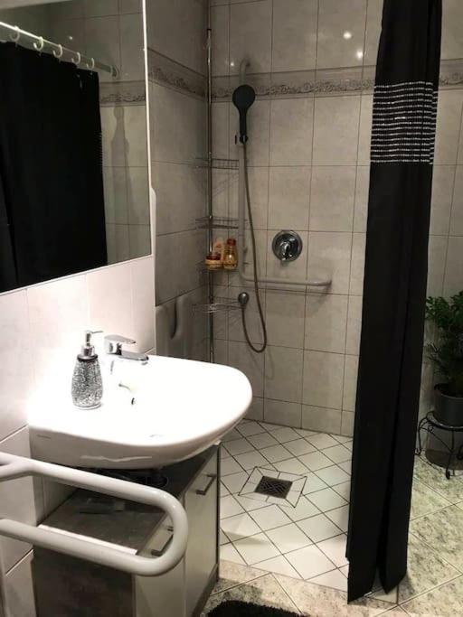 Apartment „La Casa De Papel“ / Behindertengerecht Lipsk Zewnętrze zdjęcie